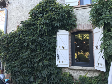 Fenêtres & portes-fenêtres Fenêtres et portes-fenêtres en PVC vitré gris anthracite RAL 7016 à Merville