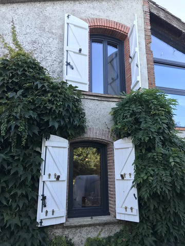 Fenêtres & portes-fenêtres Fenêtres et portes-fenêtres en PVC vitré gris anthracite RAL 7016 à Merville