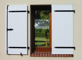 Volets Battants SOTHOFERM Volets Battants SOTHOFERM : Performance, Esthétisme et Sécurité